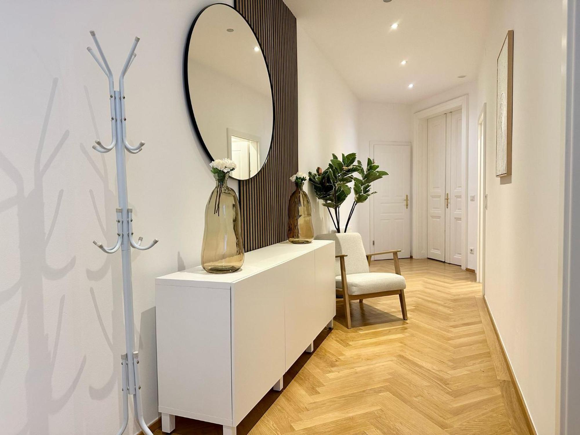 Designer Apartment Near Main Station Вена Экстерьер фото