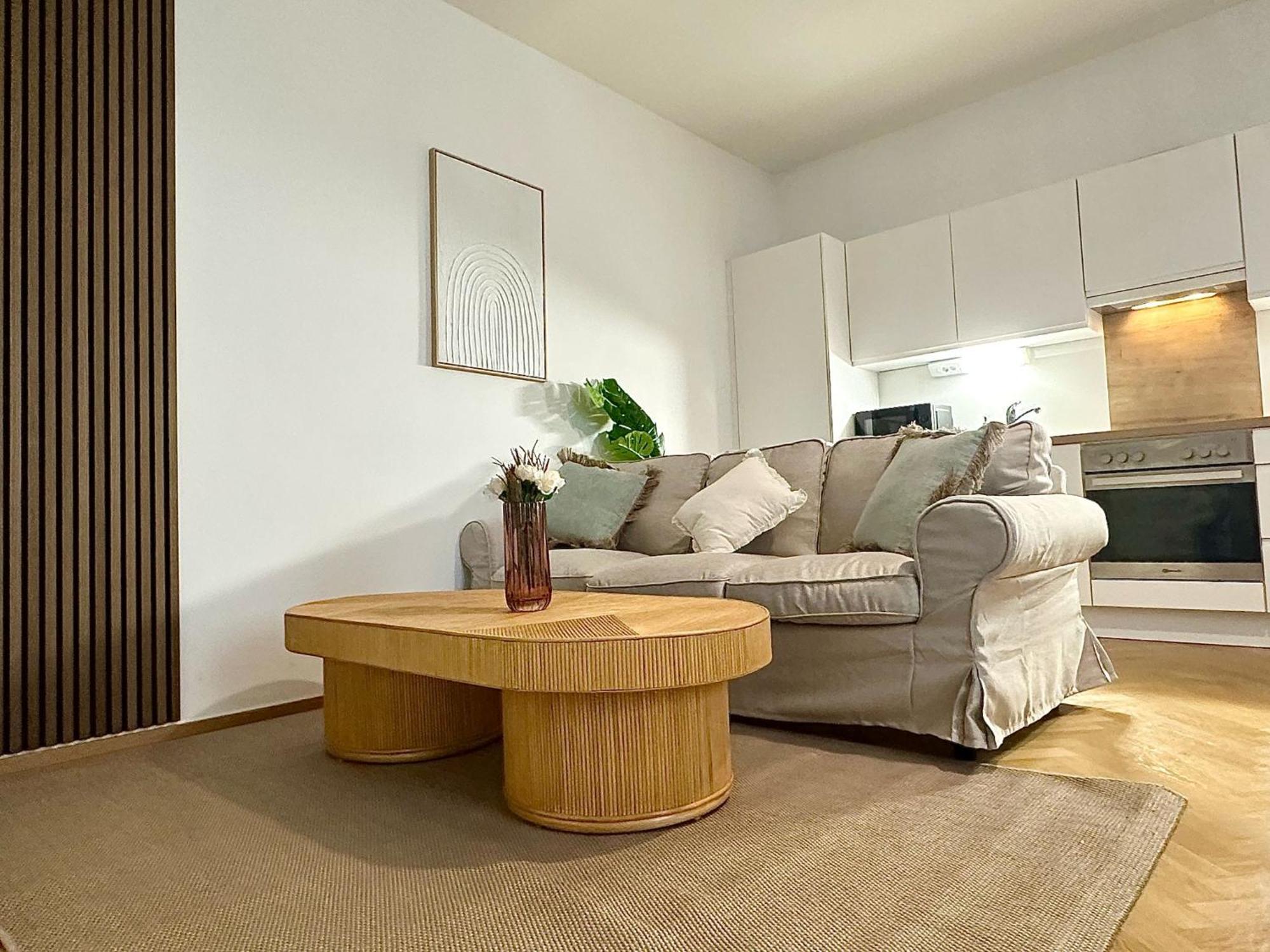 Designer Apartment Near Main Station Вена Экстерьер фото